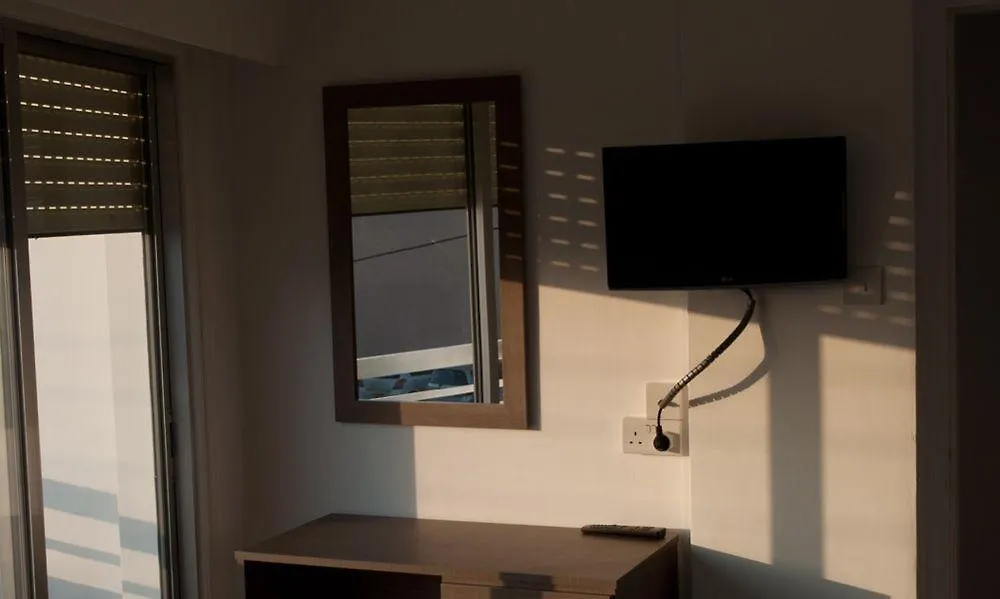 Apartment St. George Rent Rooms Larnaca